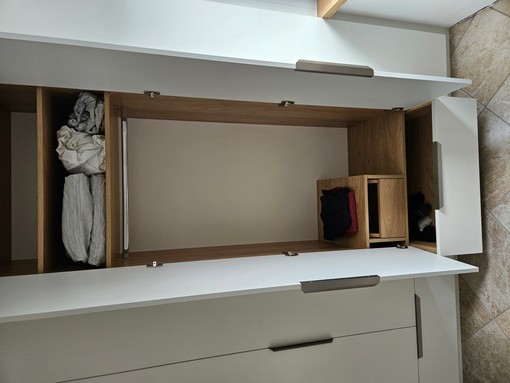 Galeriebild - Kleiderschrank Eiche und weiß lackiert