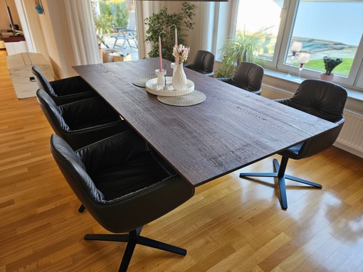 Galeriebild - Esstisch mit gebeizter Tischplatte